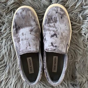 Steve Madden Crushed Velvet Slip On Tennis Shoes